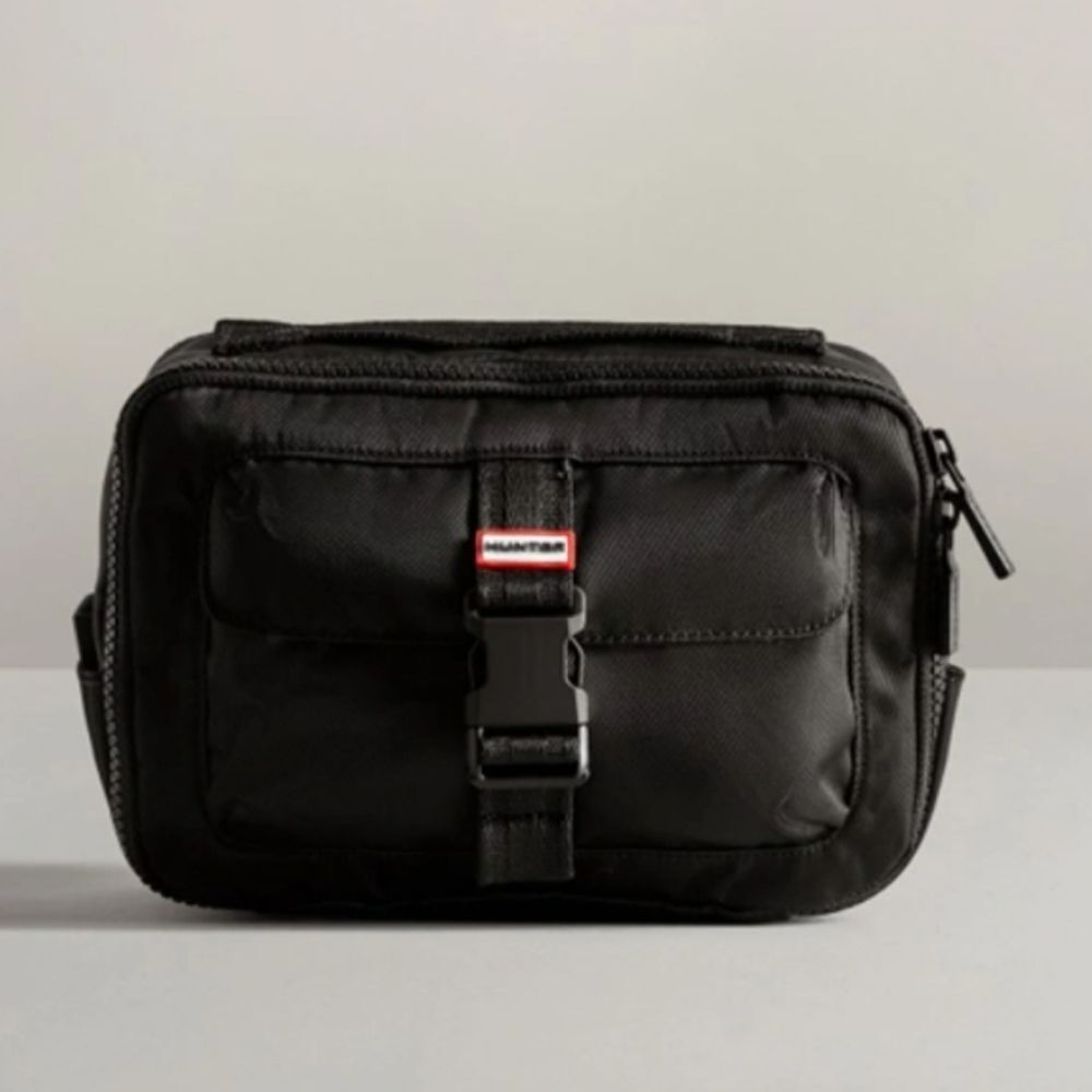 Hunter Nylon 3-Way Clip Top Crossbody Bag- Black